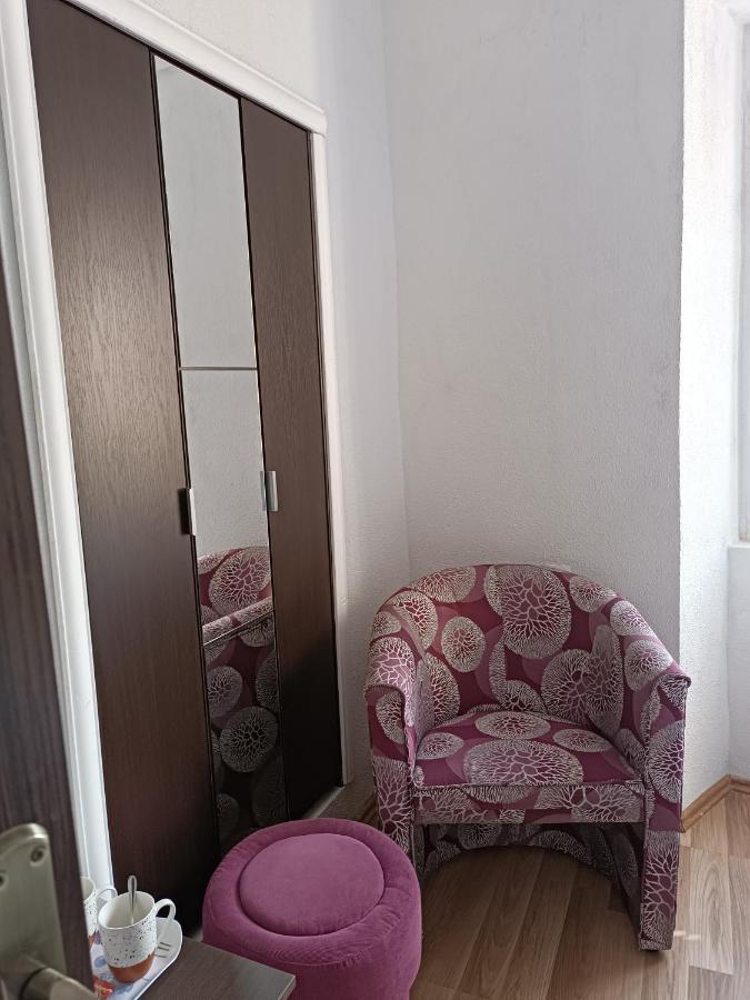 Nova Dvokrevetna Soba Sa Dva Odvojena Kreveta I Zajednickim Kupatilom Hotel Kotor Bagian luar foto