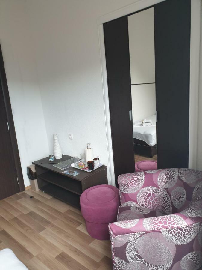 Nova Dvokrevetna Soba Sa Dva Odvojena Kreveta I Zajednickim Kupatilom Hotel Kotor Bagian luar foto